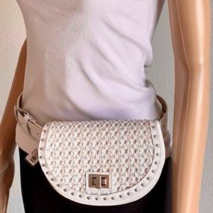 Steven belt bag with adjustable strap